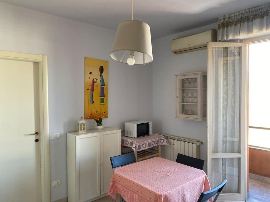 Bright Apt With Views And Terrace Floransa Dış mekan fotoğraf